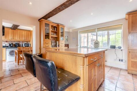 8657361-interior35.jpg