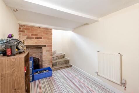 8657361-interior41.jpg