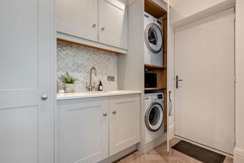 8661023-interior14-800.jpg