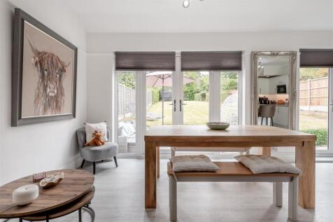 8661177-interior08.jpg
