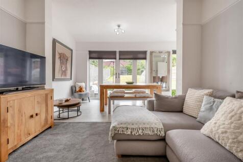 8661177-interior16.jpg