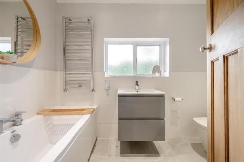 8661177-interior30.jpg