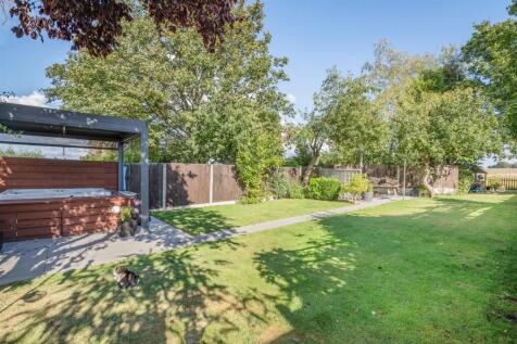 8661192-exterior10.jpg