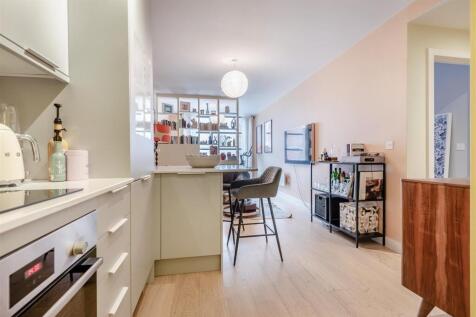 8661632-interior08.jpg