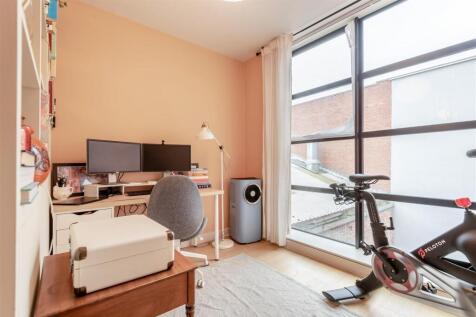8661632-interior12.jpg