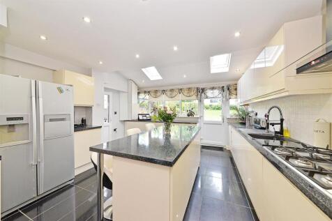 KITCHEN 2.jpg