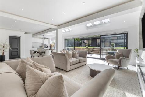8664458-interior15.jpg