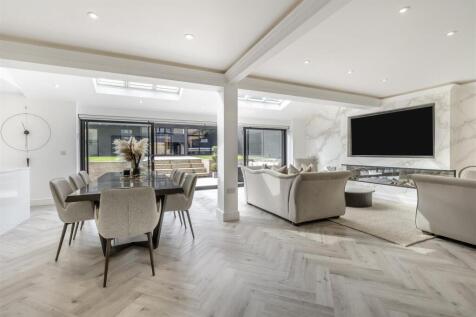 8664458-interior12.jpg