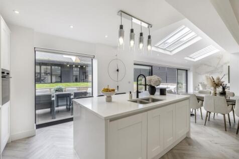 8664458-interior17.jpg