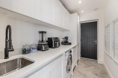 8664458-interior33.jpg