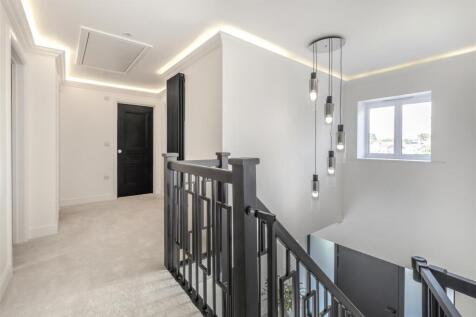 8664458-interior42.jpg