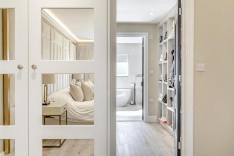 8664458-interior45.jpg