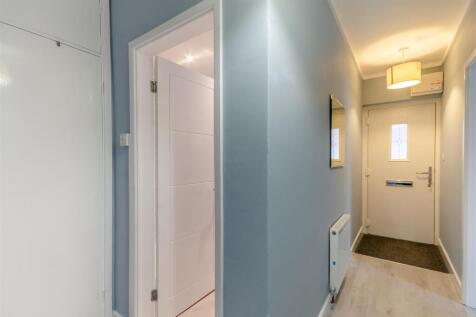 8666431-interior11.jpg