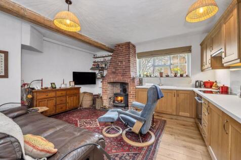 Sitting Room/Kitchen