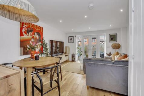 Sitting/Dining Room