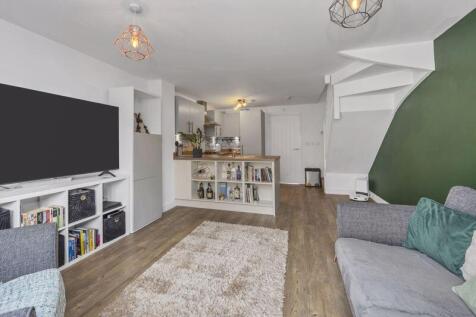 Sitting Room/Kitchen