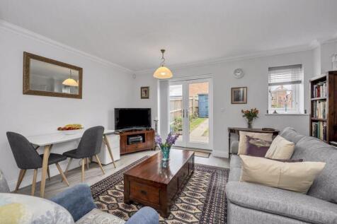 Sitting/Dining Room