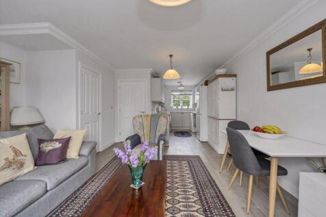 Sitting/Dining Room