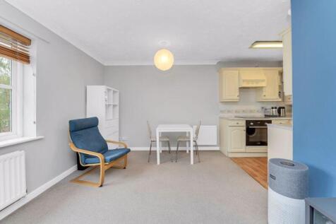 Sitting Room / Kitchen