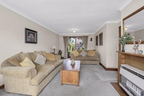 Sitting/Dining Room