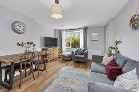 Sitting/Dining Room