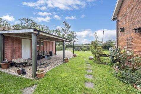 Garage &amp; Car Port