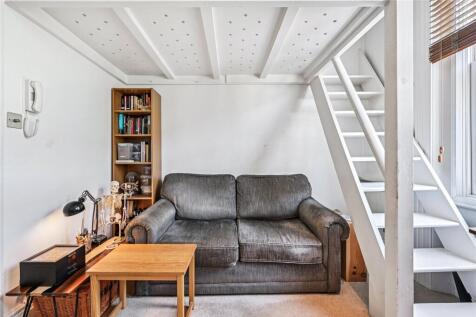 Studio Room