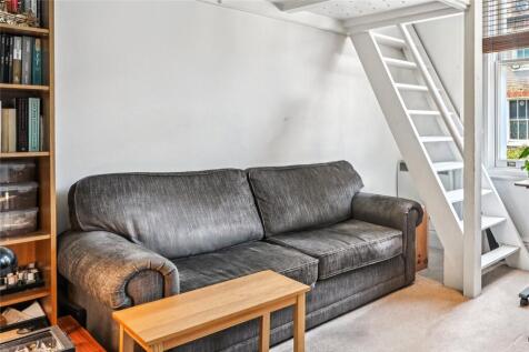 Studio Room
