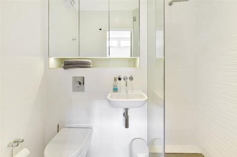 En Suite Bathroom