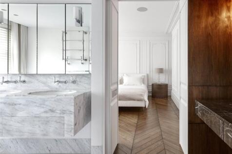 En Suite Bathroom