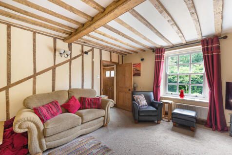 Holly House ph16