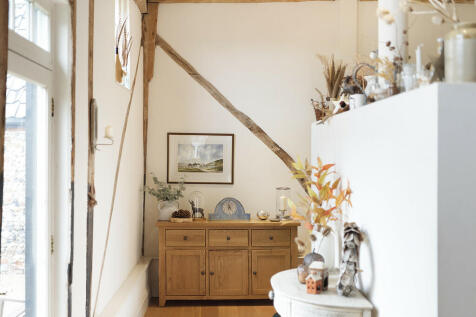 Manor Barn ph44