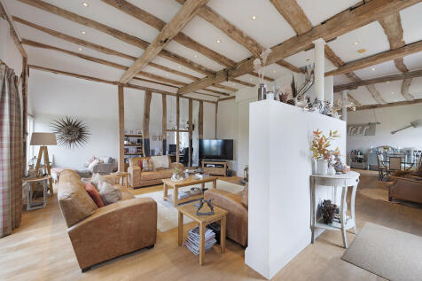 Manor Barn ph27