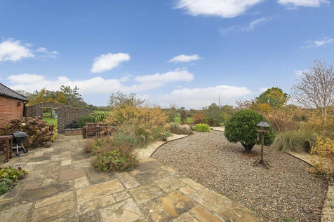 Manor Barn ph14
