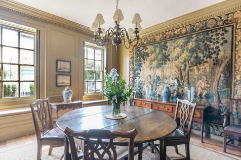 The Manor House p...