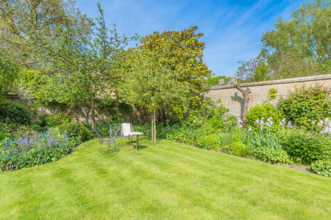 The Manor House p...