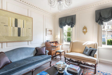 The Manor House p...