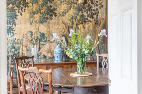 The Manor House p...