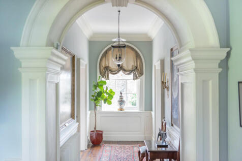 The Manor House p...