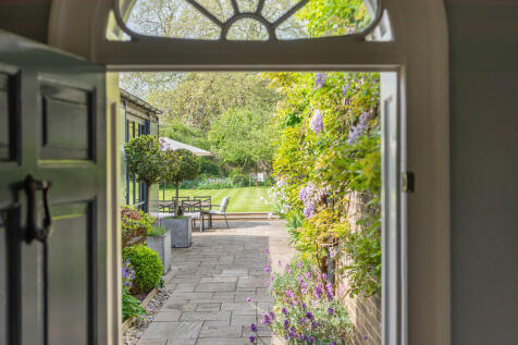 The Manor House p...