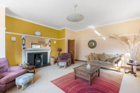 Abbots Court ph24