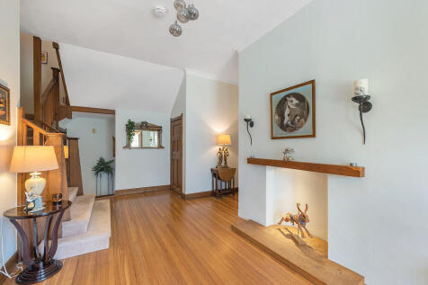 Abbots Court ph20