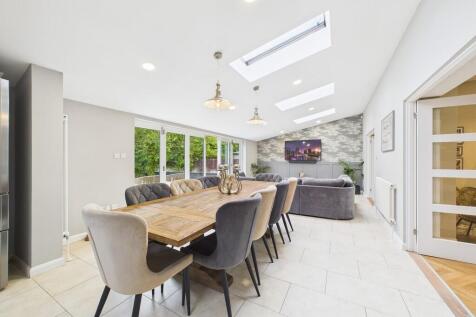 CAM01689G0-PR0495...