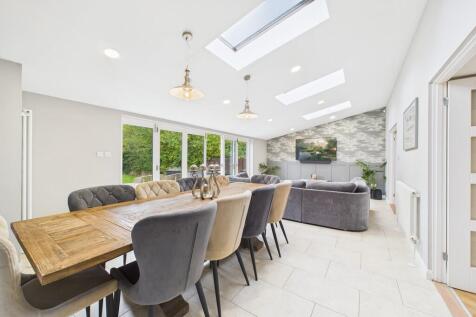 CAM01689G0-PR0495...