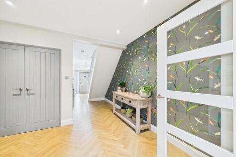 CAM01689G0-PR0495...