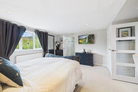 CAM01689G0-PR0495...