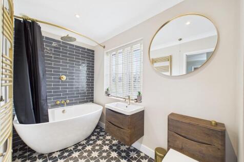 CAM01689G0-PR0495...