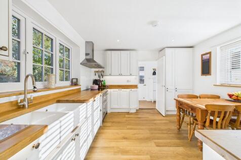 CAM01689G0-PR0496...