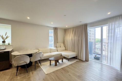 Lounge 2 New