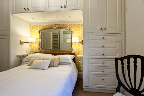 Bedroom photo 2 n...